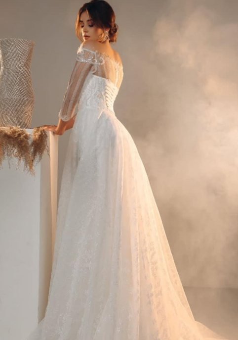 Corded lace detail